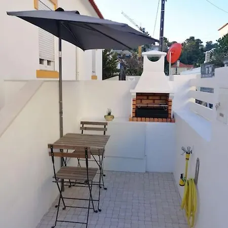 Casa Da Praia Da Poca - Apartamento Iris Estoril Exterior photo